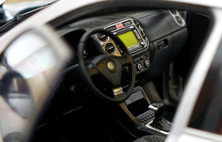 original 1/18 Norev Volkswagen VW Tiguan (Silver) Diecast Car Model with small gift original 1/18 Norev Volkswagen VW Tiguan (Silver) Diecast Car Model with small gift