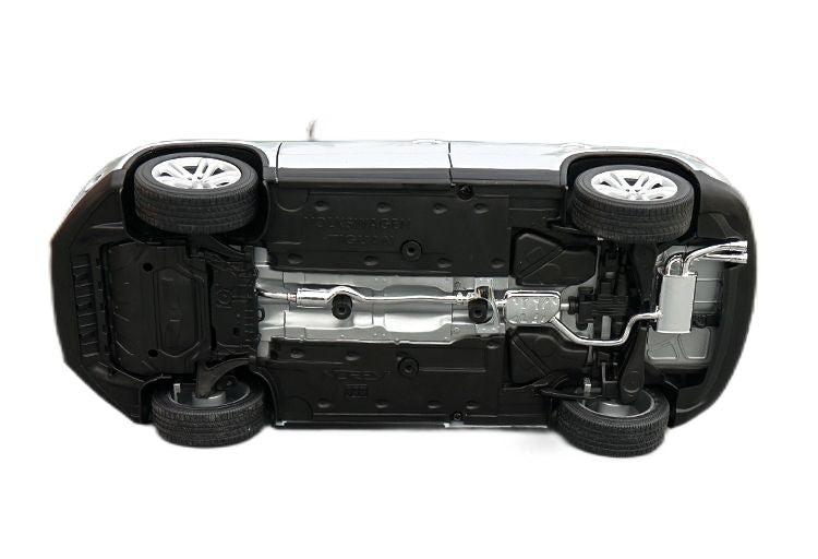 original 1/18 Norev Volkswagen VW Tiguan (Silver) Diecast Car Model with small gift original 1/18 Norev Volkswagen VW Tiguan (Silver) Diecast Car Model with small gift