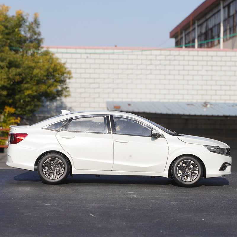 Original White brand new 1:18 HONDA ENVIX alloy car model miniature for gift, collection, toys Original White brand new 1:18 HONDA ENVIX alloy car model miniature for gift, collection, toys