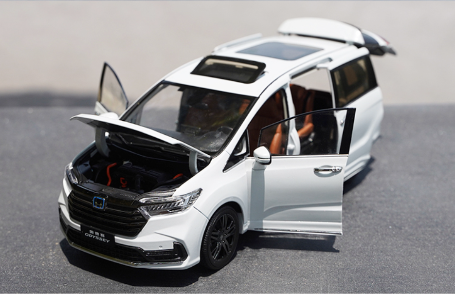 Original factory 1:18 HONDA ODYSSEY hybrid 2022 diecast white/silver classic MPV car model for birthday gift Original factory 1:18 HONDA ODYSSEY hybrid 2022 diecast white/silver classic MPV car model for birthday gift