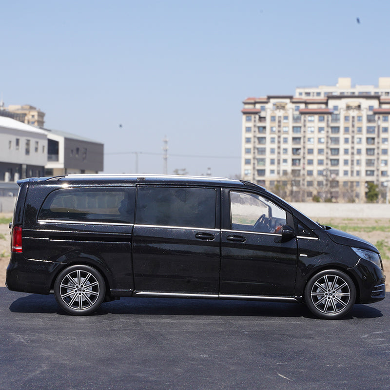 1:18 Mercedes-Benz V260L V-class MPV Viano commercial vehicle alloy car model for collection 1:18 Mercedes-Benz V260L V-class MPV Viano commercial vehicle alloy car model for collection