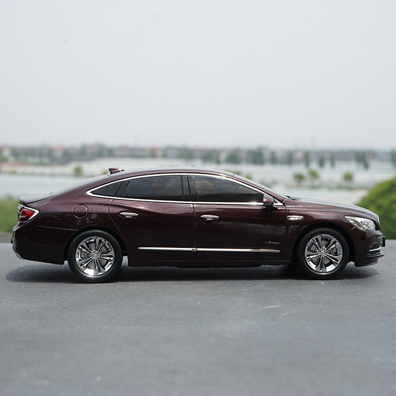 Original factory 1:18 SAIC GM Buick brand new generation of Lacrosse with bluetooth function Original factory 1:18 SAIC GM Buick brand new generation of Lacrosse with bluetooth function