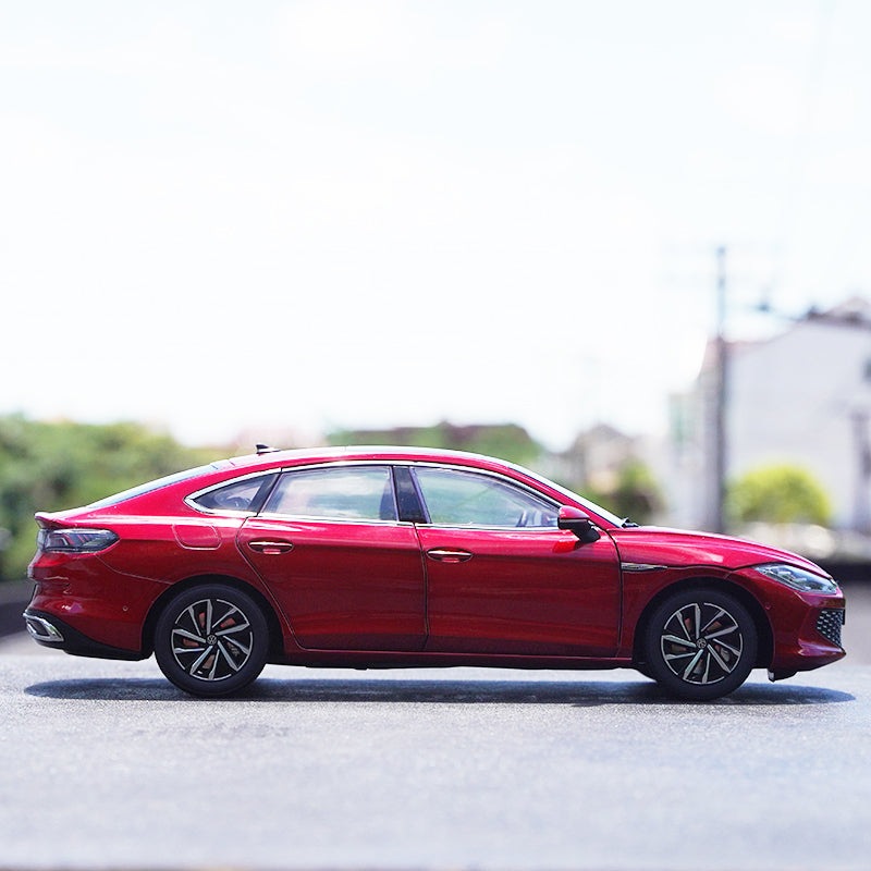 Original factory 1:18 SAIC Volkswagen VW Lamando L model car alloy Lamando 2022 red diecast car model for gift Original factory 1:18 SAIC Volkswagen VW Lamando L model car alloy Lamando 2022 red diecast car model for gift