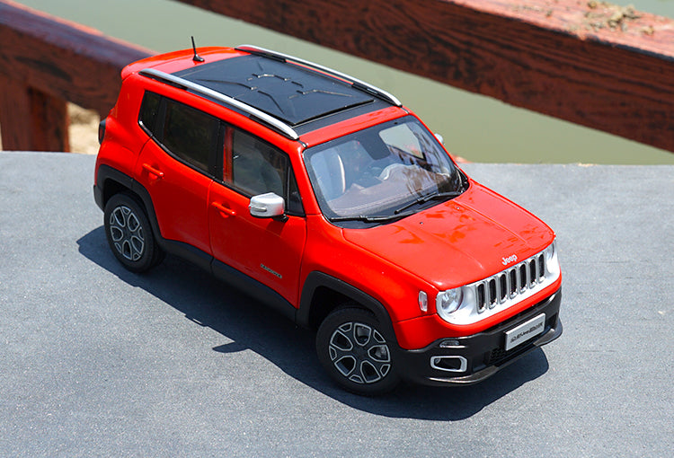 Original factory authentic 1:18 JEEP Renegade diecast car model with small gift Original factory authentic 1:18 JEEP Renegade diecast car model with small gift