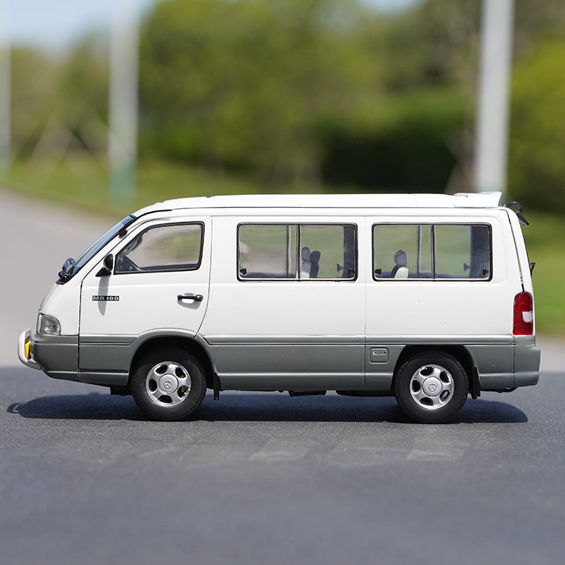 Original factory 1:24 Mercedes MB100 Estana Huizong commercial vehicle model alloy van car model for gift Original factory 1:24 Mercedes MB100 Estana Huizong commercial vehicle model alloy van car model for gift