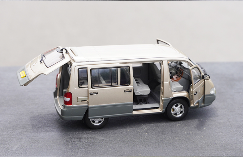 Original factory 1:24 Mercedes MB100 Estana Huizong commercial vehicle model alloy van car model for gift Original factory 1:24 Mercedes MB100 Estana Huizong commercial vehicle model alloy van car model for gift