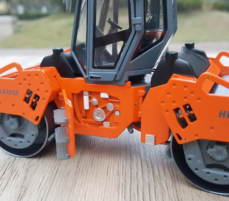 Musuem quality Collectiable 1:35 Wirtgen HD138 Hamm Double Cylinder roadroller model for sale Musuem quality Collectiable 1:35 Wirtgen HD138 Hamm Double Cylinder roadroller model for sale