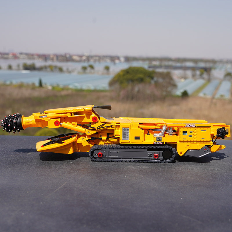 Original facotry 1:35 XCMG EBZ200 Diecast roadheader rotary drilling rig model alloy construction machinery scale miniature for promotion gift Original facotry 1:35 XCMG EBZ200 Diecast roadheader rotary drilling rig model alloy construction machinery scale miniature for promotion gift