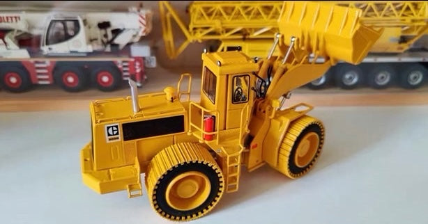 Museum quality 1:48 CCM Caterpillar 988B Diecast scale wheel loader scale model for sale Museum quality 1:48 CCM Caterpillar 988B Diecast scale wheel loader scale model for sale