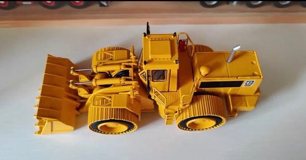 Museum quality 1:48 CCM Caterpillar 988B Diecast scale wheel loader scale model for sale Museum quality 1:48 CCM Caterpillar 988B Diecast scale wheel loader scale model for sale