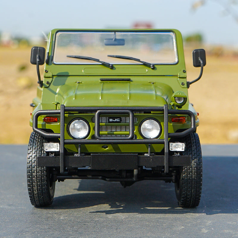 Original factory authentic 1:18 Beijing Jeep 2020 BJ2020 patrol wagon diecast metal SUV car model with small gift Original factory authentic 1:18 Beijing Jeep 2020 BJ2020 patrol wagon diecast metal SUV car model with small gift