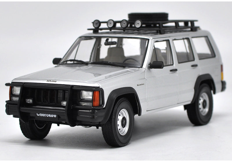 Original factory 1:18  beijing jeep 2500 Jeep Cherokee classic metal  toy models for Birthday/christmas gifts, collection Original factory 1:18  beijing jeep 2500 Jeep Cherokee classic metal  toy models for Birthday/christmas gifts, collection