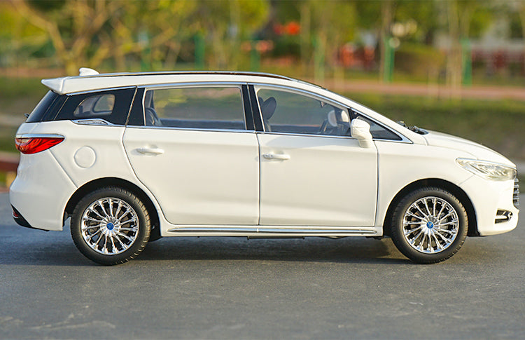 1/18 BYD Reseller version car model Song MAX New Energy MPV Commercial Vehicle diecast car model with small gift 1/18 BYD Reseller version car model Song MAX New Energy MPV Commercial Vehicle diecast car model with small gift