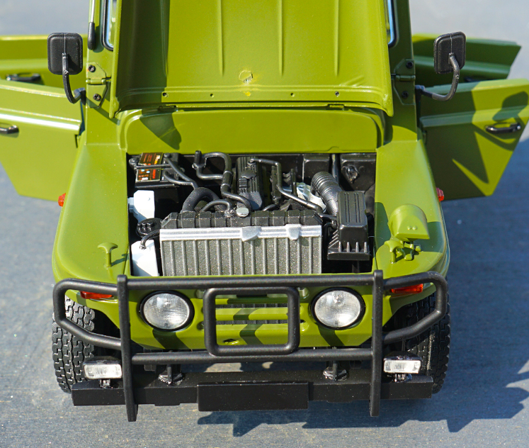 Original factory authentic 1:18 Beijing Jeep 2020 BJ2020 patrol wagon diecast metal SUV car model with small gift Original factory authentic 1:18 Beijing Jeep 2020 BJ2020 patrol wagon diecast metal SUV car model with small gift