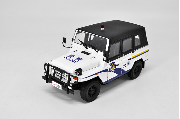 Original factory authentic 1:18 Beijing Jeep 2020 BJ2020 patrol wagon diecast metal SUV car model with small gift Original factory authentic 1:18 Beijing Jeep 2020 BJ2020 patrol wagon diecast metal SUV car model with small gift