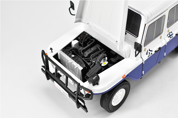 Original factory authentic 1:18 Beijing Jeep 2020 BJ2020 patrol wagon diecast metal SUV car model with small gift Original factory authentic 1:18 Beijing Jeep 2020 BJ2020 patrol wagon diecast metal SUV car model with small gift