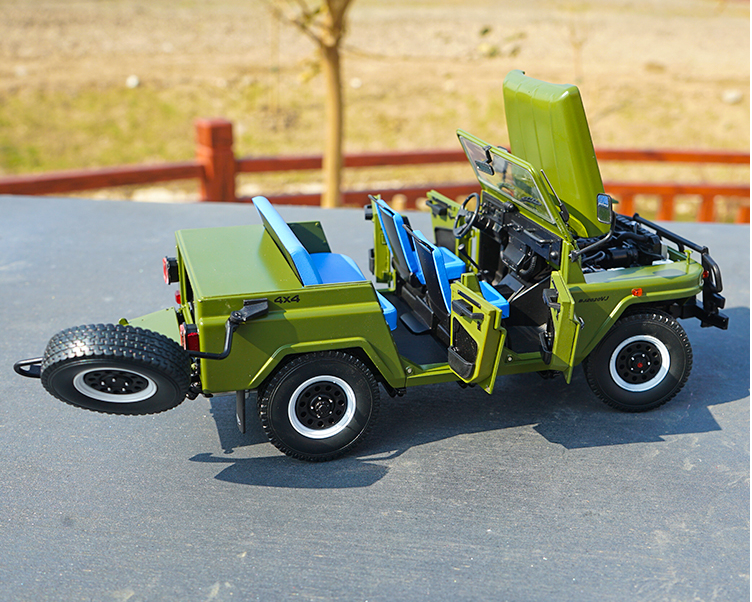 Original factory authentic 1:18 Beijing Jeep 2020 BJ2020 patrol wagon diecast metal SUV car model with small gift Original factory authentic 1:18 Beijing Jeep 2020 BJ2020 patrol wagon diecast metal SUV car model with small gift