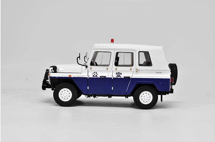 Original factory authentic 1:18 Beijing Jeep 2020 BJ2020 patrol wagon diecast metal SUV car model with small gift Original factory authentic 1:18 Beijing Jeep 2020 BJ2020 patrol wagon diecast metal SUV car model with small gift