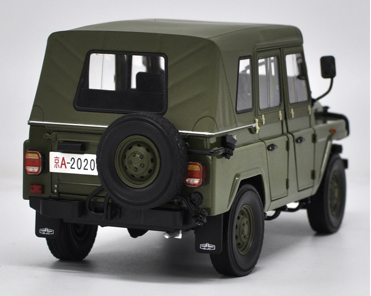 Original factory authentic 1:18 Beijing Jeep 2020 BJ2020 patrol wagon diecast metal SUV car model with small gift Original factory authentic 1:18 Beijing Jeep 2020 BJ2020 patrol wagon diecast metal SUV car model with small gift