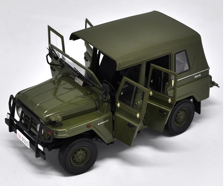 Original factory authentic 1:18 Beijing Jeep 2020 BJ2020 patrol wagon diecast metal SUV car model with small gift Original factory authentic 1:18 Beijing Jeep 2020 BJ2020 patrol wagon diecast metal SUV car model with small gift