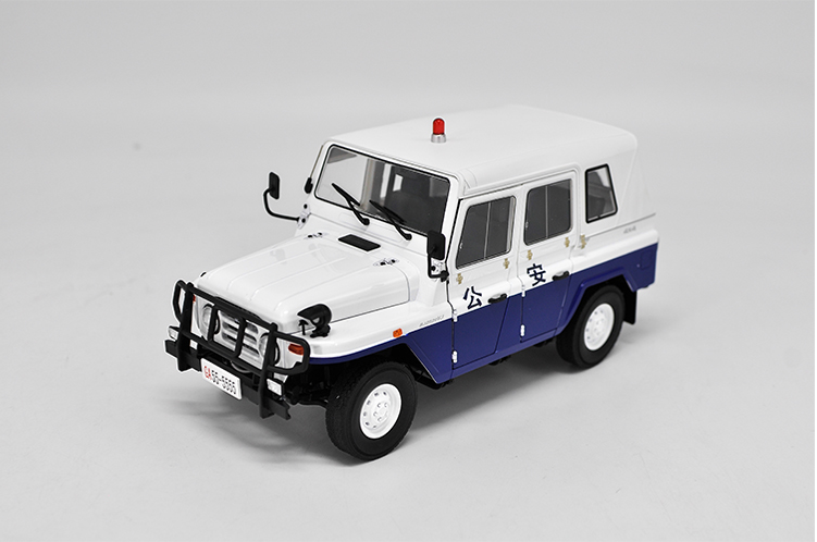 Original factory authentic 1:18 Beijing Jeep 2020 BJ2020 patrol wagon diecast metal SUV car model with small gift Original factory authentic 1:18 Beijing Jeep 2020 BJ2020 patrol wagon diecast metal SUV car model with small gift