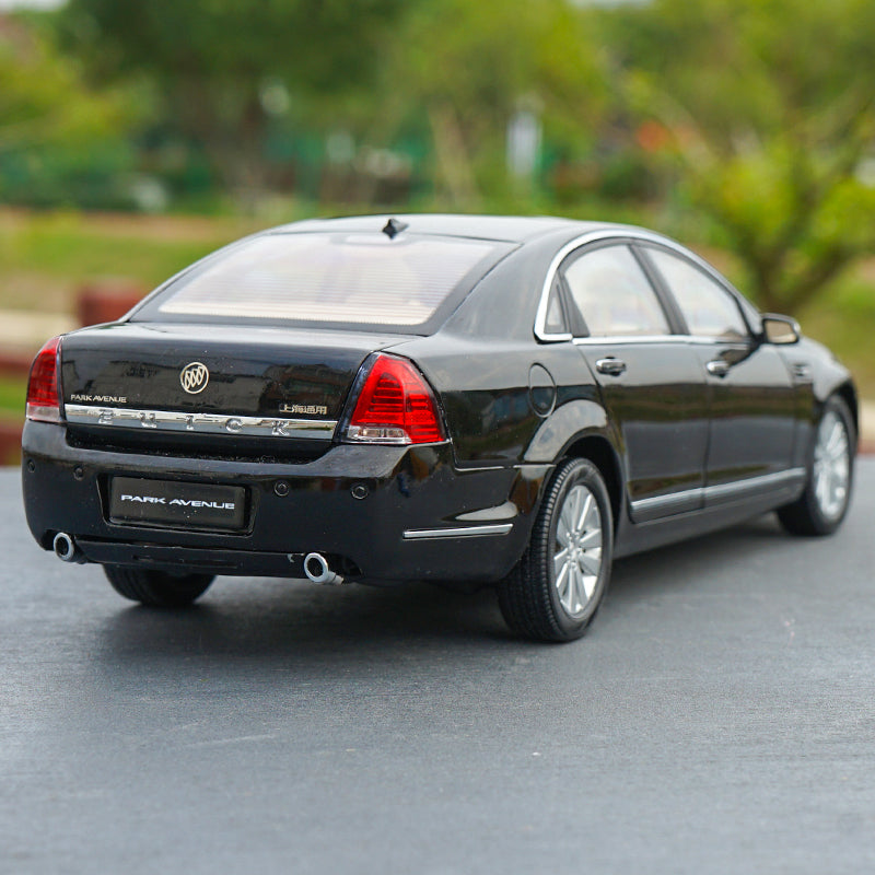 1/18 Dealer Edition Buick Park Avenue (Black) Diecast Car Model with small gift 1/18 Dealer Edition Buick Park Avenue (Black) Diecast Car Model with small gift