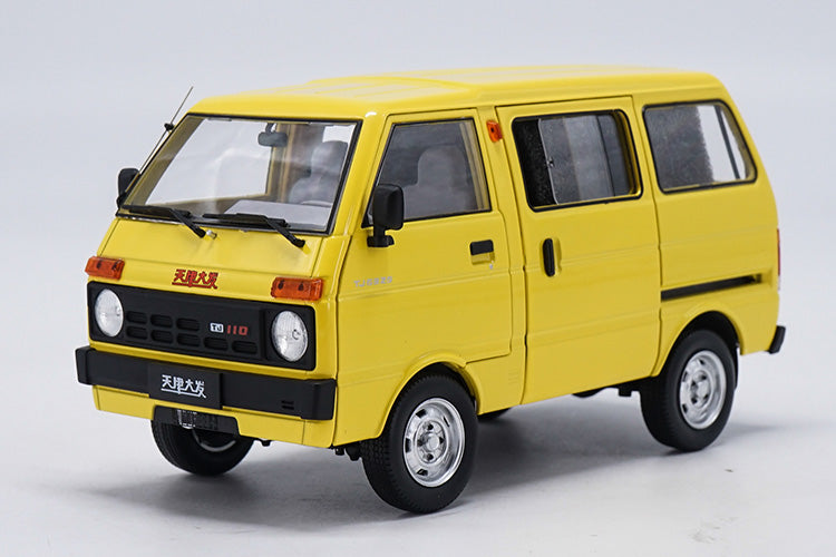 1/18 Die cast Tianjin DAFA HUALI TJ110 ( DAIHATSU ) van Taxi wagon model Red version 1/18 Die cast Tianjin DAFA HUALI TJ110 ( DAIHATSU ) van Taxi wagon model Red version