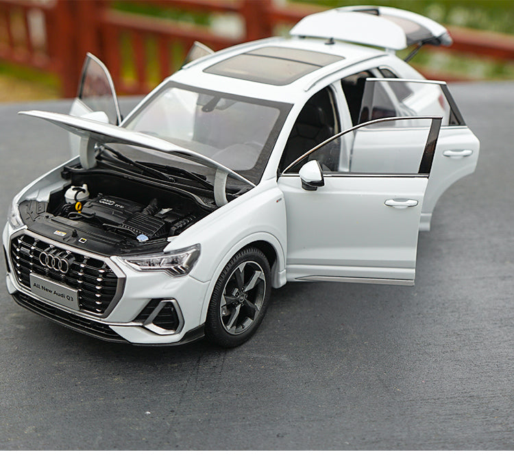 1:18 Diecast All New AUDI Q3 2019 version metal SUV car model with small gift 1:18 Diecast All New AUDI Q3 2019 version metal SUV car model with small gift