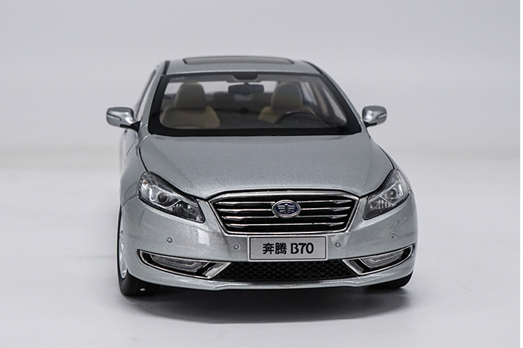 Original factory authentic 1/18 FAW Benteng B70 diecast metal car model with small gift Original factory authentic 1/18 FAW Benteng B70 diecast metal car model with small gift
