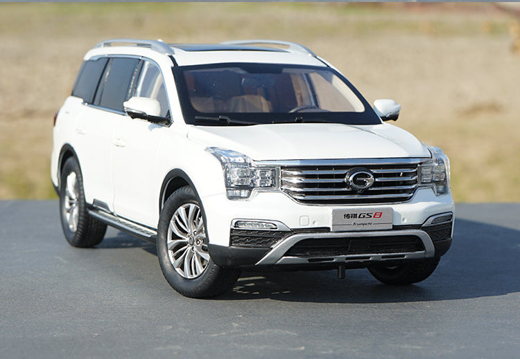 Original factory authentic 1:18 GAC GS8 Trumpchi 2016 off-road vehicle diecast car model with small gift Original factory authentic 1:18 GAC GS8 Trumpchi 2016 off-road vehicle diecast car model with small gift