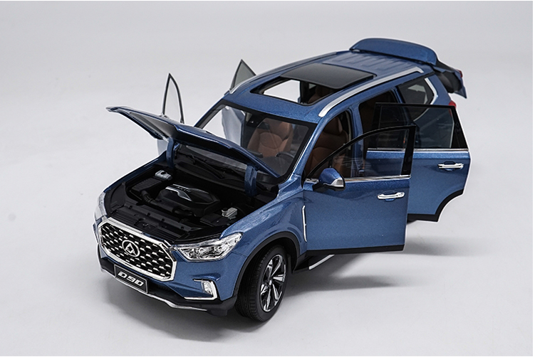 Original factory authentic 1/18  MAXUS D90 diecast metal SUV car model with small gift Original factory authentic 1/18  MAXUS D90 diecast metal SUV car model with small gift