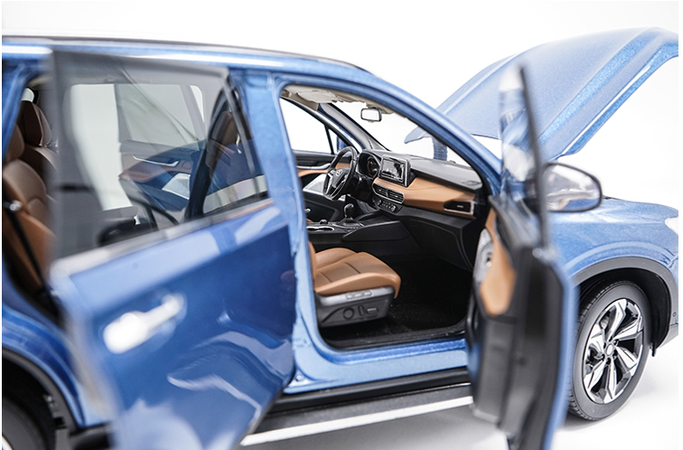 Original factory authentic 1/18  MAXUS D90 diecast metal SUV car model with small gift Original factory authentic 1/18  MAXUS D90 diecast metal SUV car model with small gift