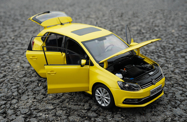 Original factory authentic 1:18 NEW POLO 2016 green/RED/yellow diecast sedan car model for gift, toys, collection Original factory authentic 1:18 NEW POLO 2016 green/RED/yellow diecast sedan car model for gift, toys, collection
