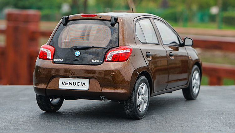 Original factory authentic 1:18 Nissan VENUCIA R30 suv diecast car model with small gift Original factory authentic 1:18 Nissan VENUCIA R30 suv diecast car model with small gift