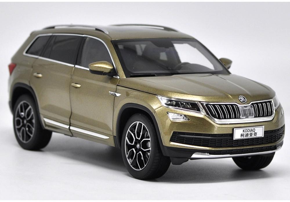 Original factory authentic 1:18 Skoda Kodiaq diecast car model with small gift Original factory authentic 1:18 Skoda Kodiaq diecast car model with small gift