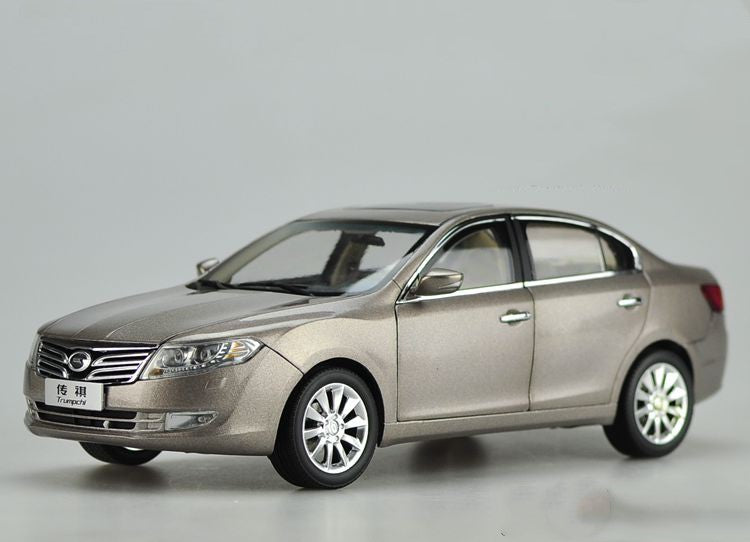 Original factory authentic 1:18 Trumpchi GA5 diecast car models with small gift Original factory authentic 1:18 Trumpchi GA5 diecast car models with small gift