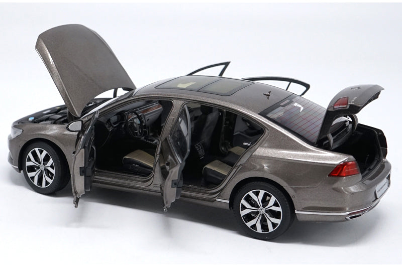 Original factory authentic 1:18 VW Magotan Passat B8 2017 Static Simulation Diecast car models for gift, toys, collection Original factory authentic 1:18 VW Magotan Passat B8 2017 Static Simulation Diecast car models for gift, toys, collection