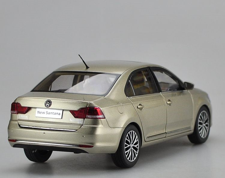 Original factory authentic 1:18 VW New santana 2017 version diecast car model with small gift Original factory authentic 1:18 VW New santana 2017 version diecast car model with small gift