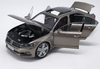 Original factory authentic 1:18 VW PHIDEON alloy toy scale model, diecast car model with small gift Original factory authentic 1:18 VW PHIDEON alloy toy scale model, diecast car model with small gift