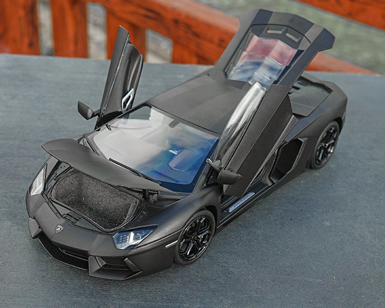 1:18 Welly FX Lamborghini Aventador LP700-4 Diecast Car Model with small gift 1:18 Welly FX Lamborghini Aventador LP700-4 Diecast Car Model with small gift