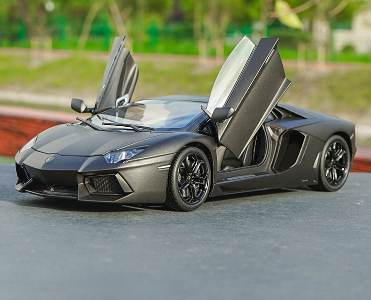 1:18 Welly FX Lamborghini Aventador LP700-4 Diecast Car Model with small gift 1:18 Welly FX Lamborghini Aventador LP700-4 Diecast Car Model with small gift
