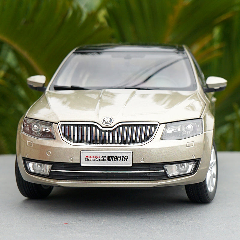 Original Authorized factory 1:18 diecast Skoda Octavia car models, Classic toy car Models for gift, collection Original Authorized factory 1:18 diecast Skoda Octavia car models, Classic toy car Models for gift, collection