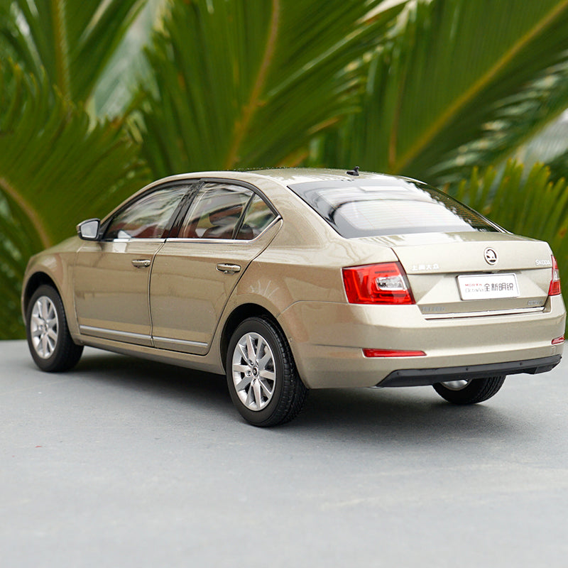 Original Authorized factory 1:18 diecast Skoda Octavia car models, Classic toy car Models for gift, collection Original Authorized factory 1:18 diecast Skoda Octavia car models, Classic toy car Models for gift, collection