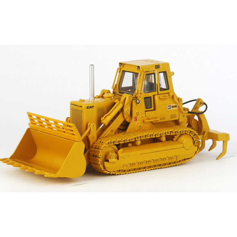 High precision 1:48 CCM Caterpillar 983B Diecast scale track Loader model for sale High precision 1:48 CCM Caterpillar 983B Diecast scale track Loader model for sale