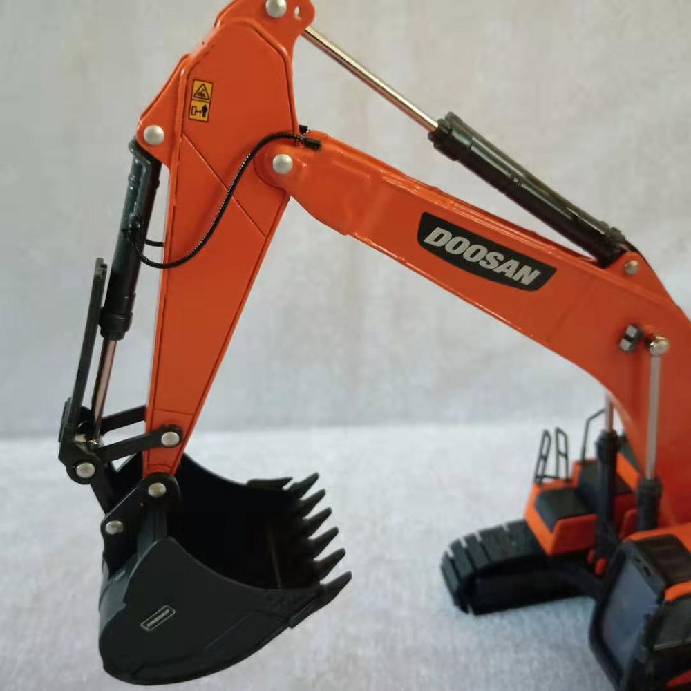 1:50 Doosan DX800LC excavator model, rare Doosan DX800LC diecast model for birthday gift, Christmas gift 1:50 Doosan DX800LC excavator model, rare Doosan DX800LC diecast model for birthday gift, Christmas gift