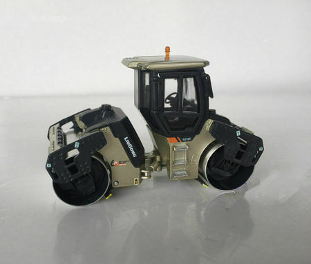1 50 Liugong CLG 6212 E road roller Model