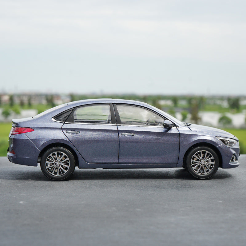 High quality collectiable 1:18 Beijing Hyundai Elantra CELESTA diecast car model for gift, collection High quality collectiable 1:18 Beijing Hyundai Elantra CELESTA diecast car model for gift, collection