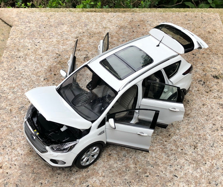 Original factory authentic 1 18 NEW FORD KUGA 2017 version diecast