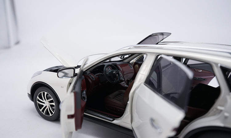 Original factory authentic 1:18 INFINITI QX50 off road Vehicle diecast car models with small gift Original factory authentic 1:18 INFINITI QX50 off road Vehicle diecast car models with small gift
