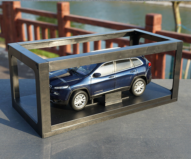 Original factory authentic 1:18 JEEP Cherokee SUV diecast car model with small gift Original factory authentic 1:18 JEEP Cherokee SUV diecast car model with small gift